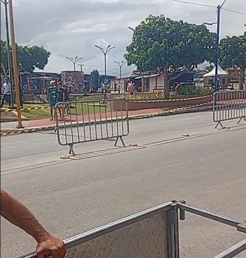 VENDEDOR AMBULANTE  GRAVA VÍDEO REVOLTADO COM ATITUDE DE SECRETÁRIO DA GESTÃO DE JOQUINHA NOGUEIRA EM NOVA CRUZ