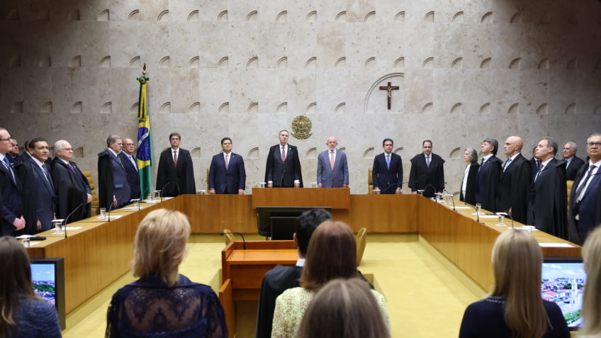 STF APROVA SEGURANÇA VITALÍCIA A EX-MINISTROS DA  CORTE