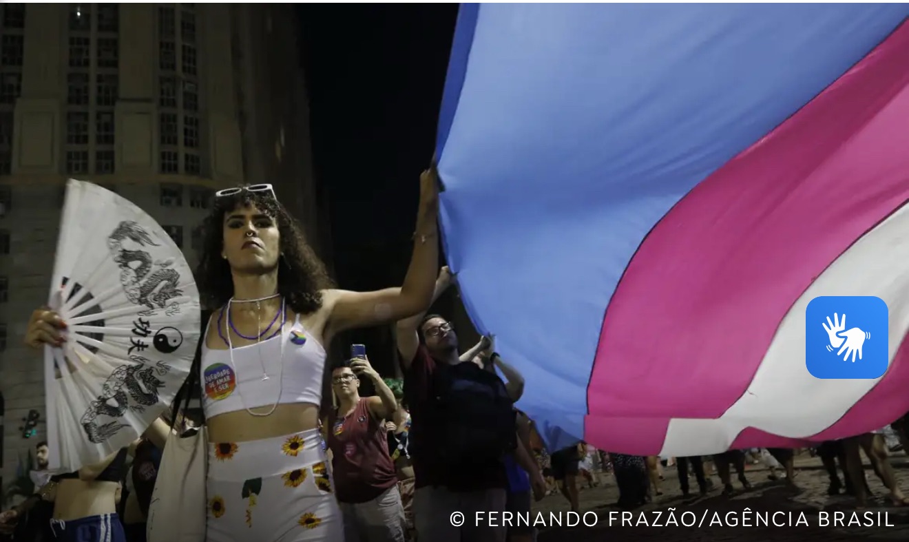 POPULAÇÃO TRANS SE OPÕE À NOVA IDADE MÍNIMA PARA TERAPIA HORMONAL
