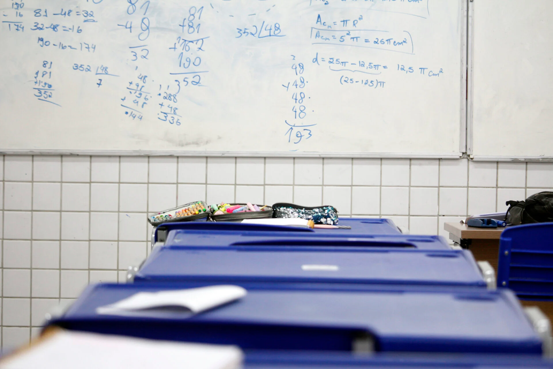 SECRETARIA DE EDUCAÇÃO DO RN PERMITE QUE ALUNOS PASSEM DE ANO MESMO REPROVANDO EM ATÉ SEIS MATÉRIAS