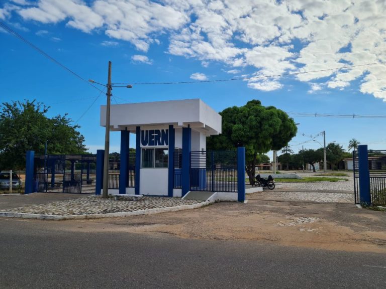 UERN ABRE SELEÇÃO PARA CONTRATAR PROFESSORES TEMPORÁRIOS