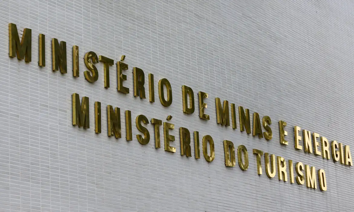 GOVERNO LULA GARANTIRÁ GÁS DE COZINHA GRATUÍTO PARA 17 MILHÕES DE FAMÍLIAS