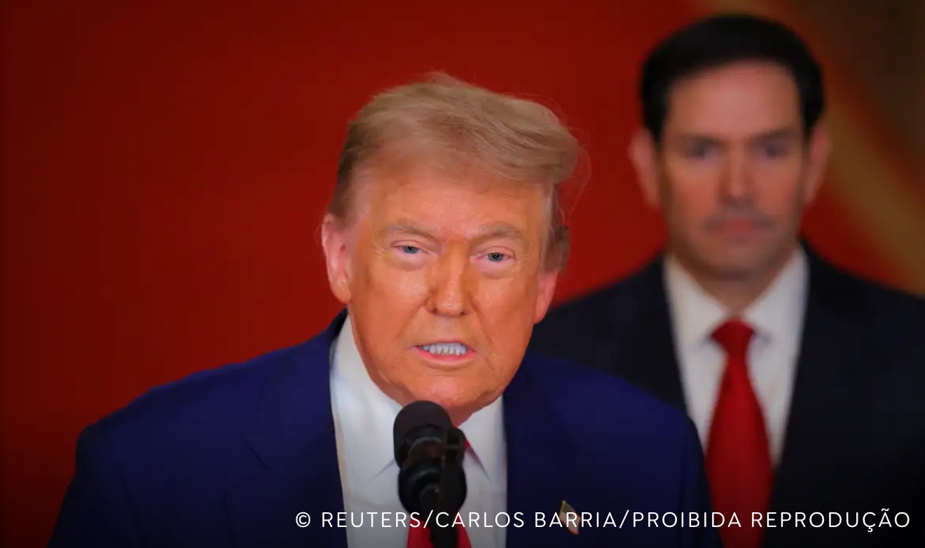 TRUMP ASSINA TARIFA DE 50% E CONSIDERA BRASIL AMEAÇA AOS EUA
