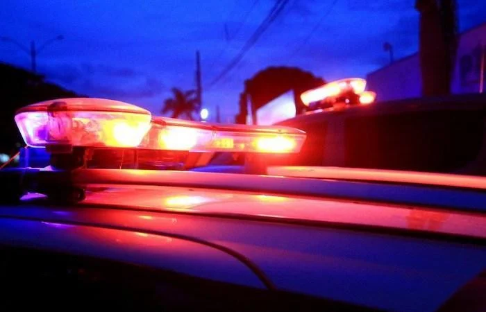 ADOLESCENTE ESFAQUEIA EX-NAMORADA E OUTRAS DUAS PESSOAS NA ZONA LESTE DE NATAL