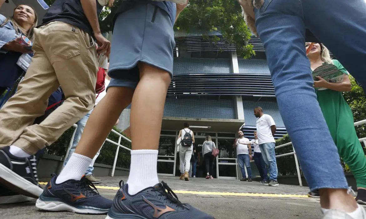 PENAS MAIS DURAS PARA CRIMES EM ESCOLAS ENTRAM EM VIGOR
