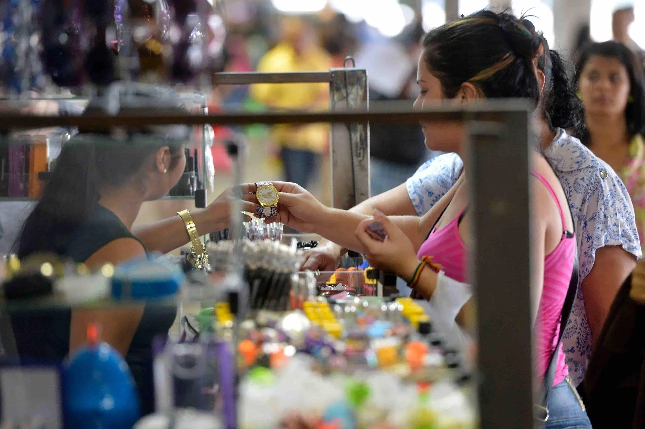 BRASILEIROS JÁ PAGARAM R$ 2,5 TRI DE IMPOSTOS EM 2025; RN CONTRIBUI COM QUASE R$ 18 BI