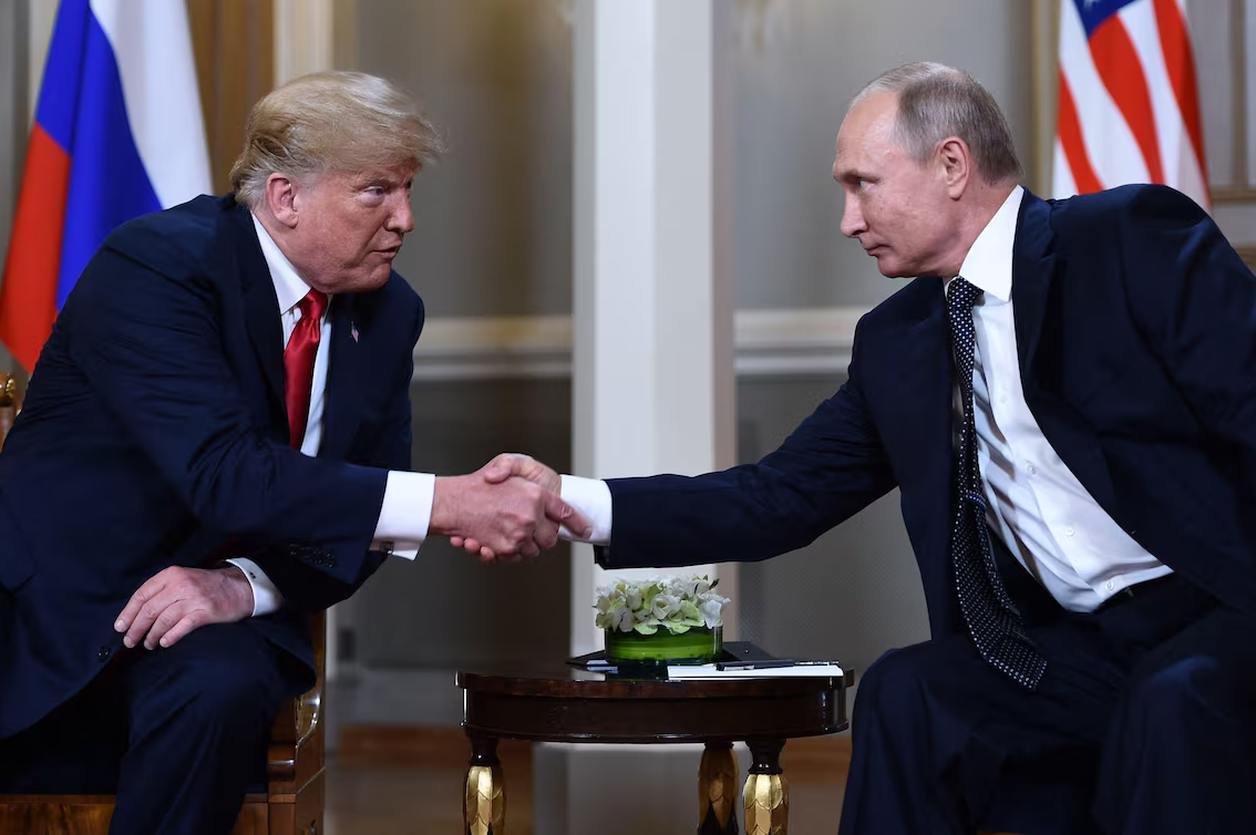 TRUMP E PUTIN SE ENCONTRAM NO ALASCA PARA CÚPULA QUE PODE SELAR DESTINO DE GUERRA NA  UCRÂNIA