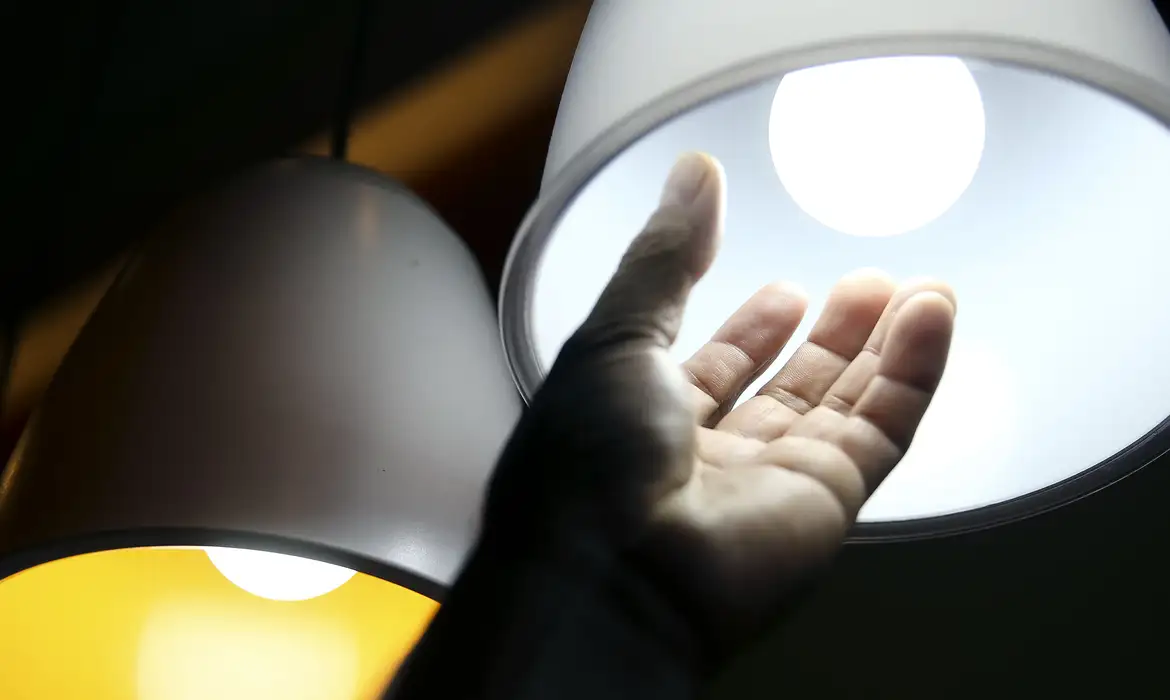 NOVA REGRA DE DESCONTO ZERA CONTA DE ENERGIA PARA 92,5 MIL FAMÍLIAS NO RN; VEJA COMO ADERIR