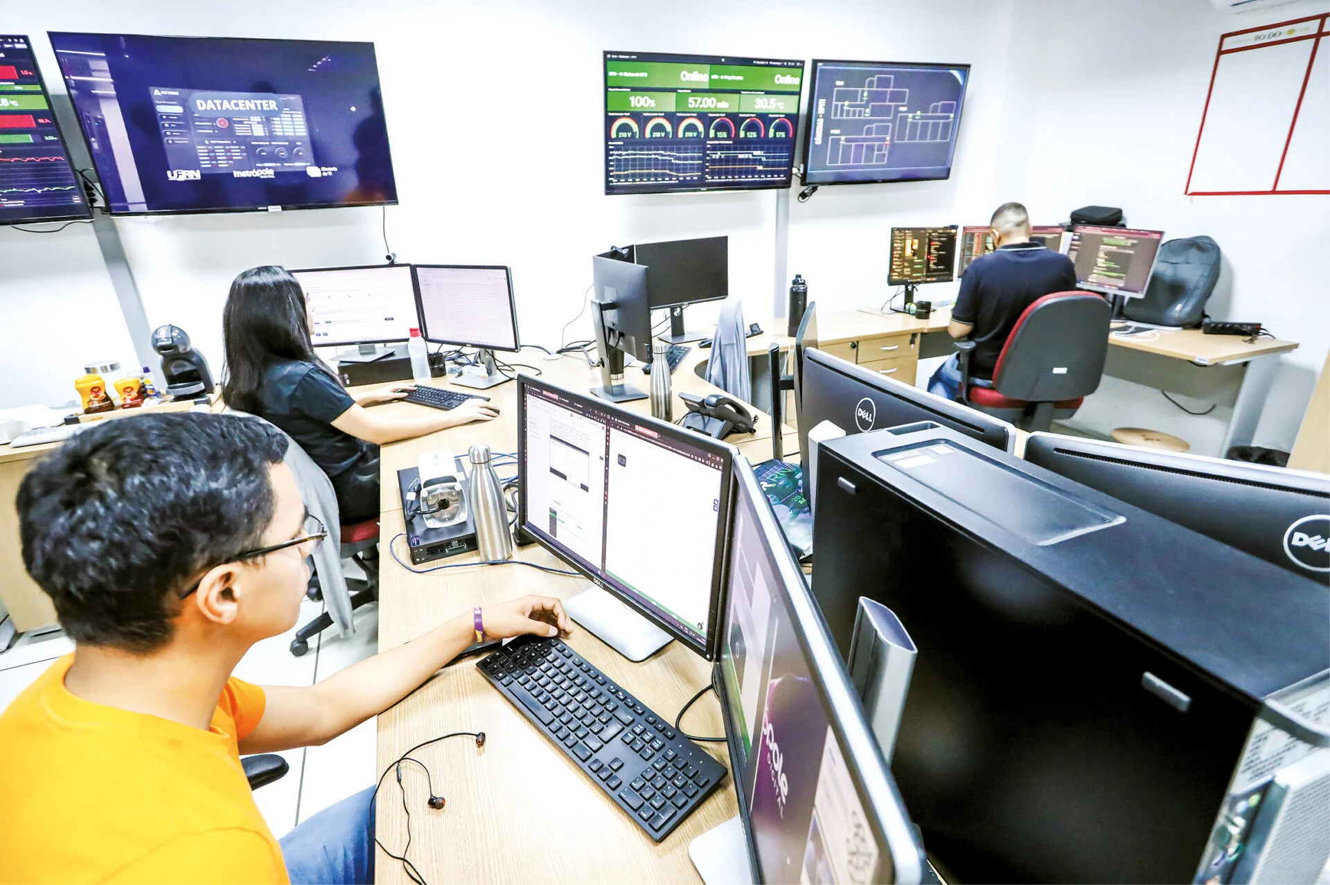 IMD QUER FORMAR 70 MIL PESSOAS EM INTELIGÊNCIA ARTIFICIAL ATÉ 2028