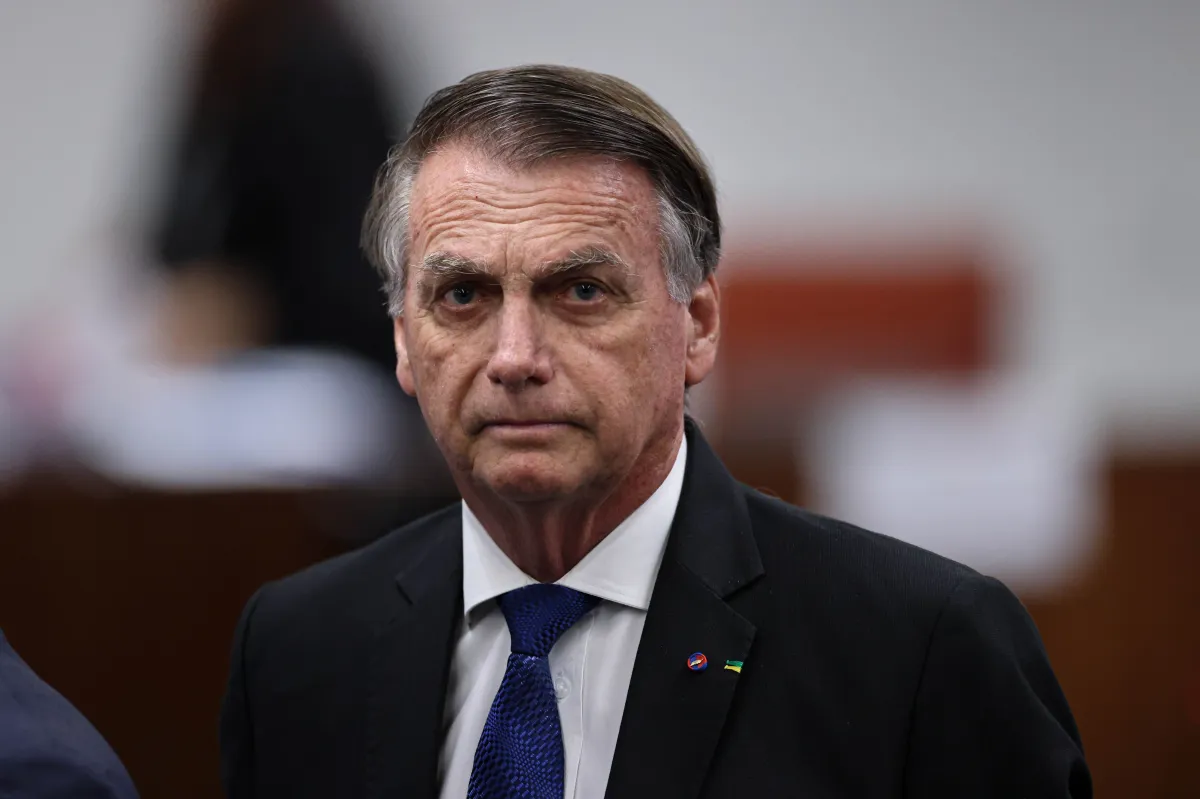 VISITAS PROIBIDAS, CELULAR APREENDIDO E RESTRIÇÕES: VEJA DETALHES SOBRE A PRISÃO DOMICILIAR DE BOLSONARO DECRETADA POR MORAES