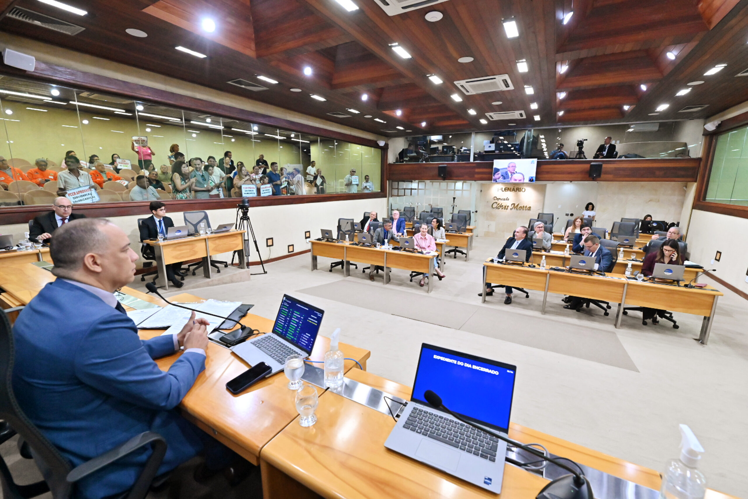 ASSEMBLEIA LEGISLATIVA APROVA PLANO DE CARGOS DE PESSOAL ADMINISTRATIVO DA EDUCAÇÃO DO RN