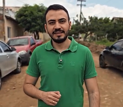 PREFEITO RAULISON VISTORIA CONCLUSÃO DE PAVIMENTAÇÃO E ANUNCIA NOVAS OBRAS EM MAIS RUAS EM SANTO ANTÔNIO
