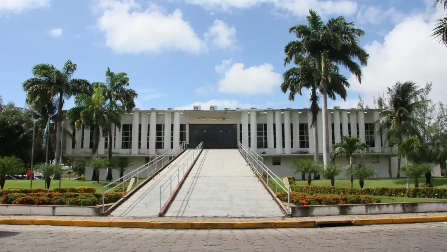 GOVERNO DO RN INICIA PAGAMENTO DE RETROATIVOS DA RECOMPOSIÇÃO SALARIAL A 44,1 MIL SERVIDORES