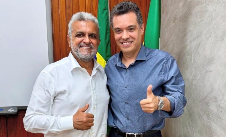 WALTER SEGUE FORTALECENDO MDB E FILIA DEPUTADO IVANILSON AO PARTIDO