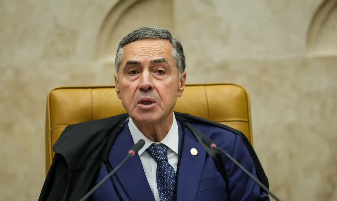 BARROSO ANUNCIA APOSENTADORIA DO STF: “HORA DE SEGUIR NOVOS RUMOS”