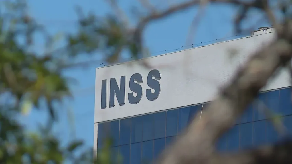 PESSOAS COM CÂNCER TÊM DIREITO A BENEFÍCIOS DO INSS DURANTE TRATAMENTO