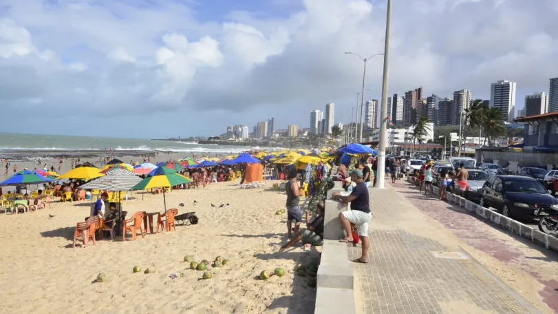 CALENDÁRIO 2026: NOVE DOS DEZ FERIADOS NACIONAIS CAIRÃO EM DIAS ÚTEIS; CONFIRA