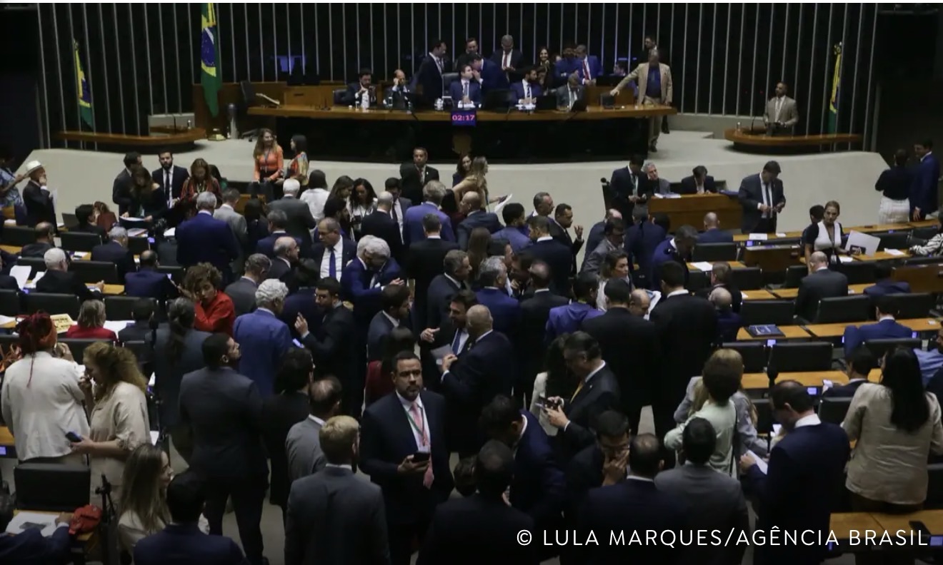CÂMARA APROVA ISENÇÃO DO IMPOSTO DE RENDA PARA QUEM GANHA ATÉ R$ 5 MIL