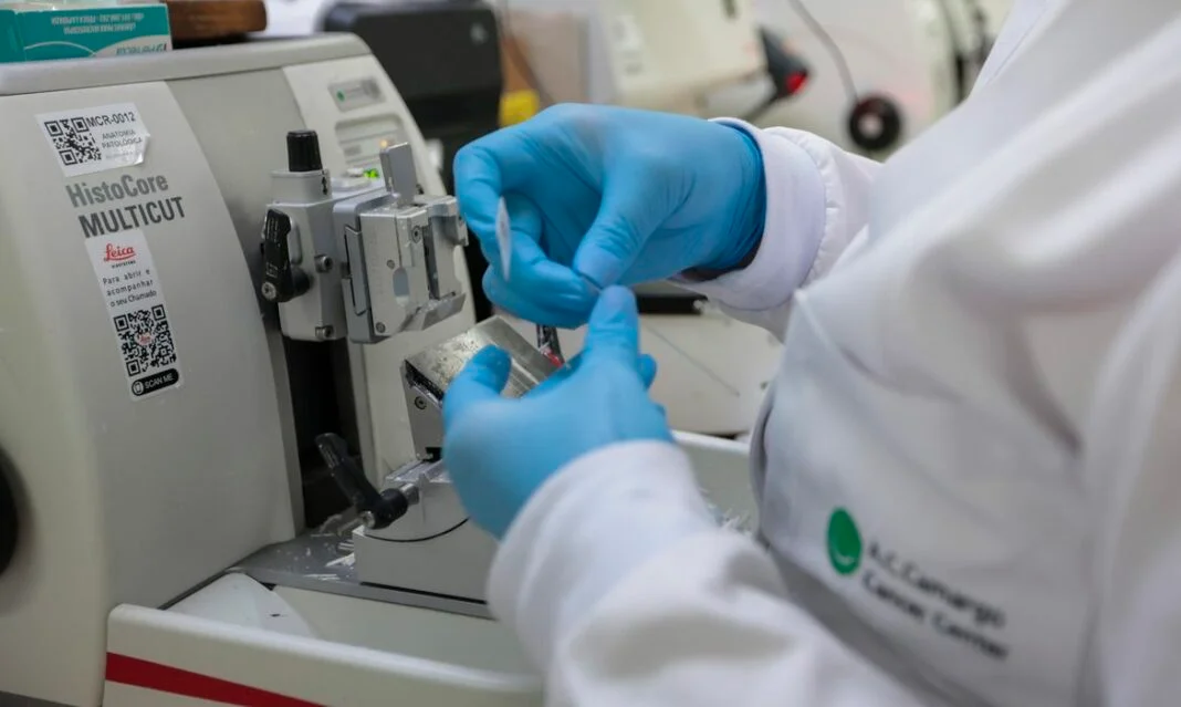 CURA DE CÂNCER DE PRÓSTATA PODE CHEGAR A ATÉ 98%