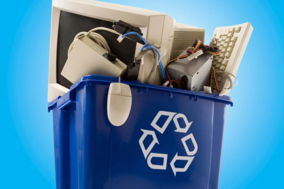 RECICLAGEM DE ELETRÔNICOS AINDA É DESAFIO NO  BRASIL