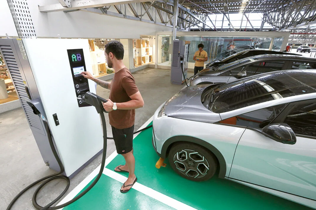 RN EXPANDE INFRAESTRUTURA E SUPERA 300 PONTOS DE RECARGA DE ELÉTRICOS