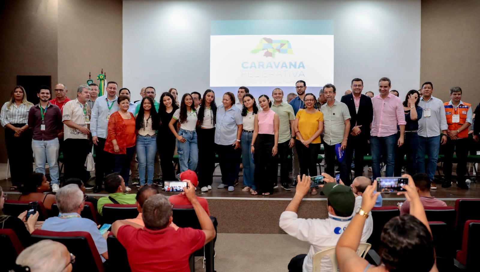 GOVERNO DO ESTADO REÚNE GESTORES PARA DISCUTIR INVESTIMENTOS DO MEC NO AGRESTE