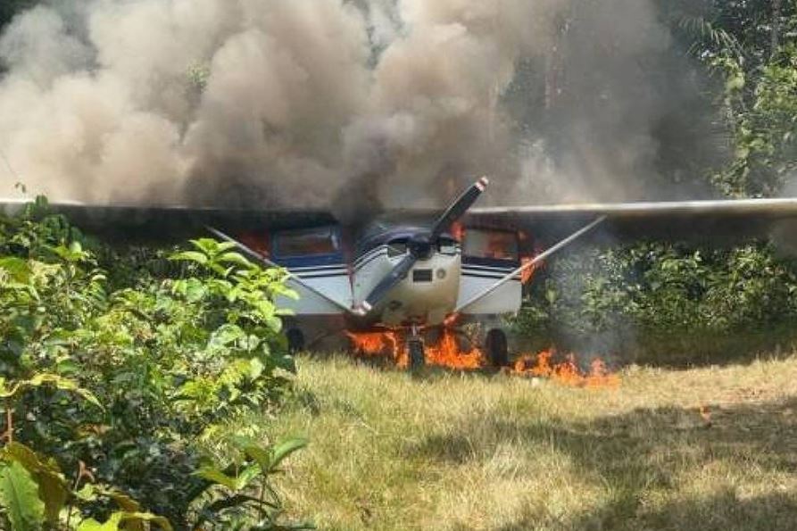 FAB INTERCEPTA AVIÃO QUE ENTROU NO ESPAÇO AÉREO BRASILEIRO VINDO DA VENEZUELA