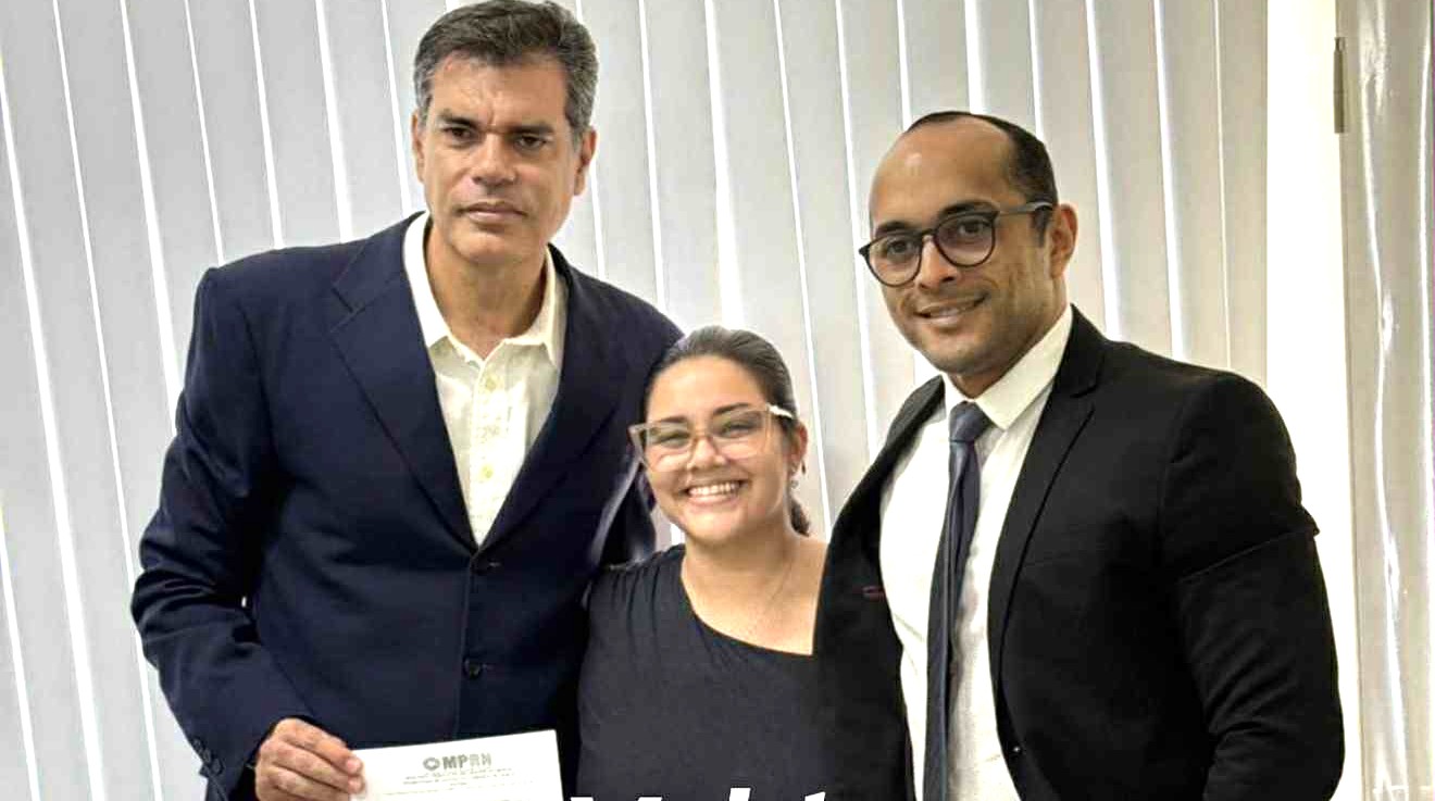 PREFEITA DE SERRINHA SE REÚNE COM MPRN PARA TRATATIVAS SOBRE O CONCURSO PÚBLICO DO MUNICÍPIO