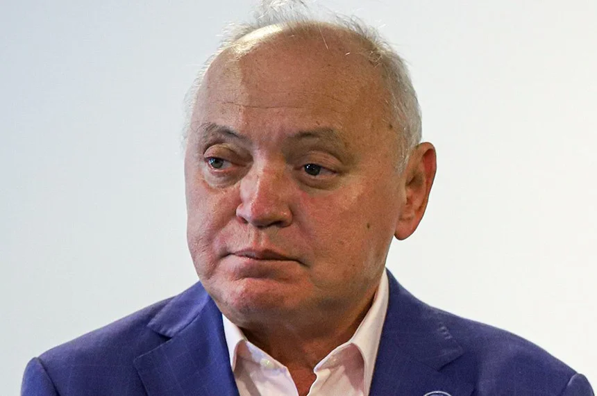 ABRAÃO LINCOLN PAGA FIANÇA E É SOLTO APÓS PRISÃO