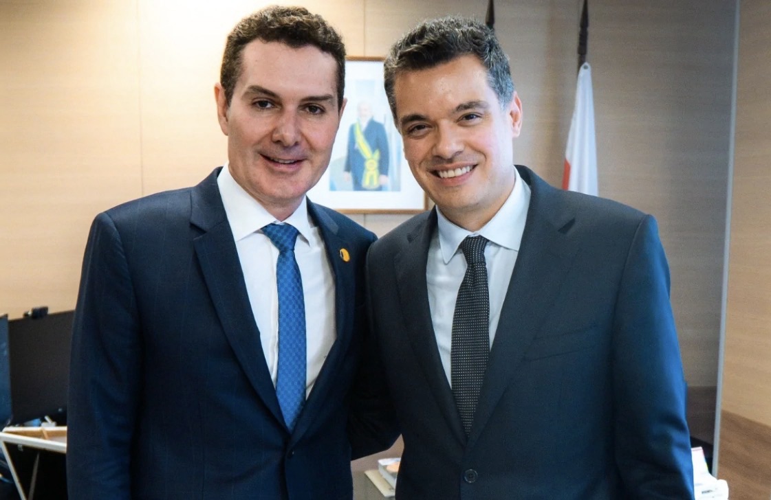 WALTER ALVES SE REÚNE COM MINISTRO DAS CIDADES PARA DISCUTIR AMPLIAÇÃO DO MINHA CASA MINHA VIDA E MAIS PROJETOS PARA O RN