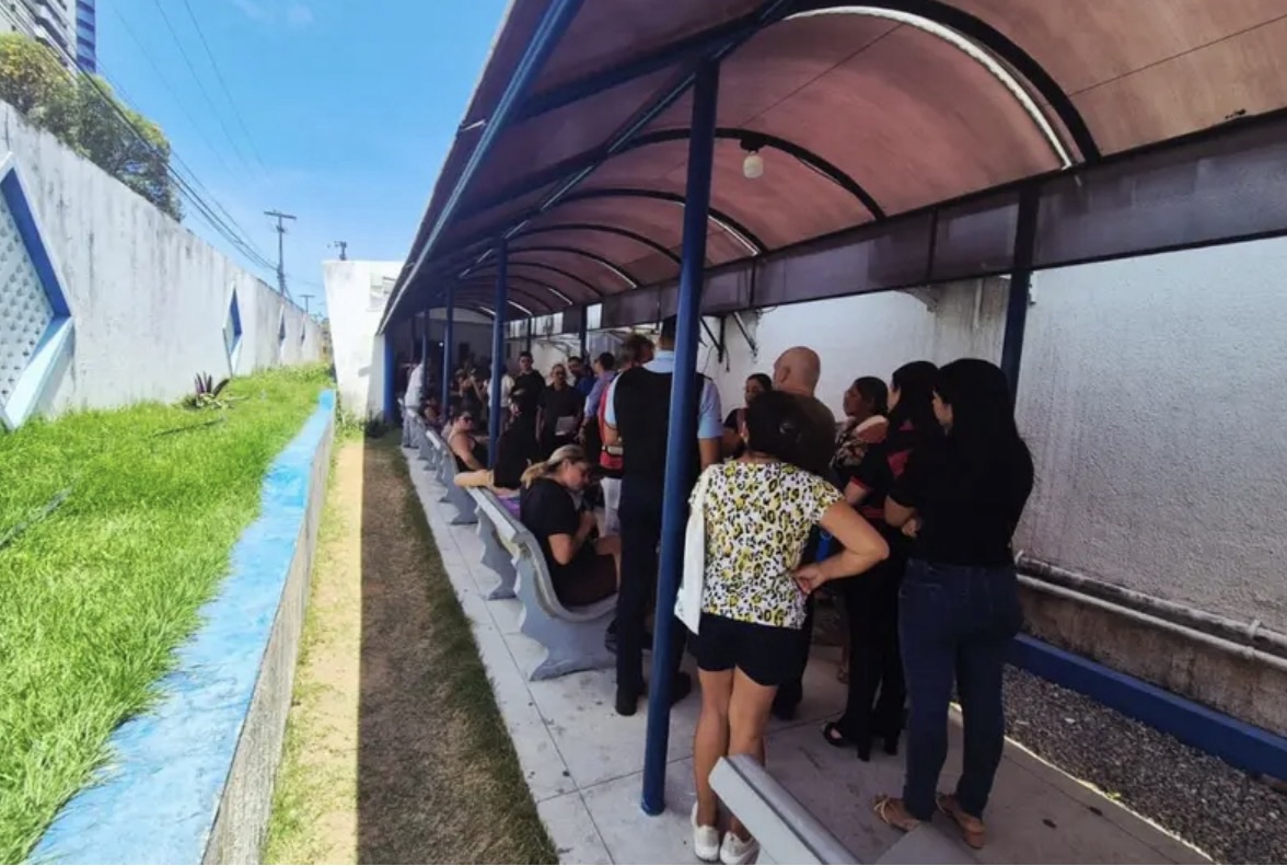 MEDICAÇÃO NA UNICAT: PORTAS FECHADAS NO ÚLTIMO DIA DE ENTREGA GERA REVOLTA NESTE SÁBADO (29)