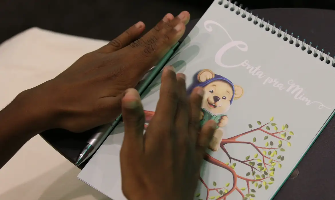 ANALFABETISMO ENTRE PESSOAS IDOSAS NEGRAS CAI EM 11 ANOS