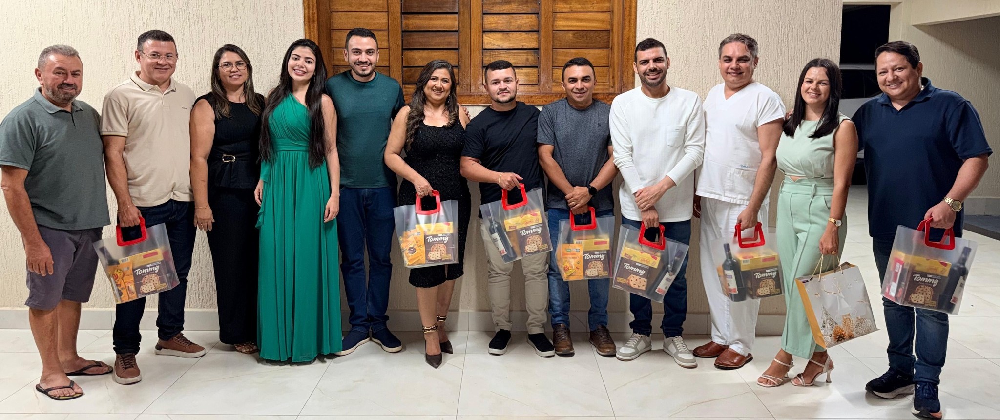 PREFEITO RAULISON RIBEIRO REÚNE BASE ALIADA EM CONFRATERNIZAÇÃO EM SANTO ANTÔNIO