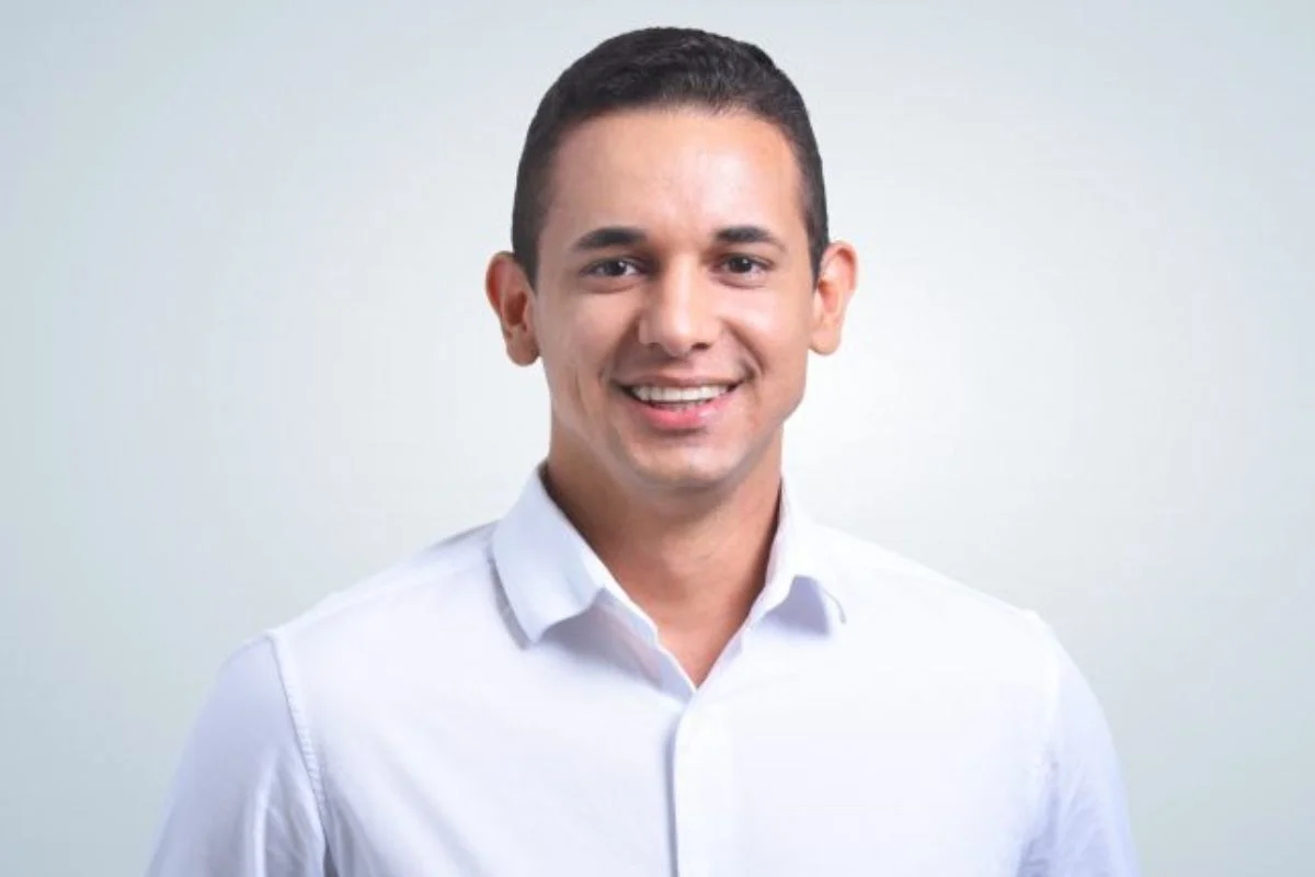 DATA CENSUS: ALLYSON LIDERA DISPUTA PARA O GOVERNO DO RN EM TODOS OS CENÁRIOS