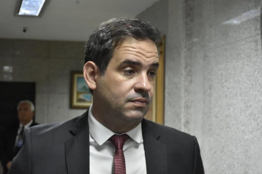 FOLHA DEVE CRESCER ATÉ 8% EM 2026 E ESTADO FECHA COM R$ 1,5 BILHÃO EM RESTOS A PAGAR, DIZ SECRETÁRIO