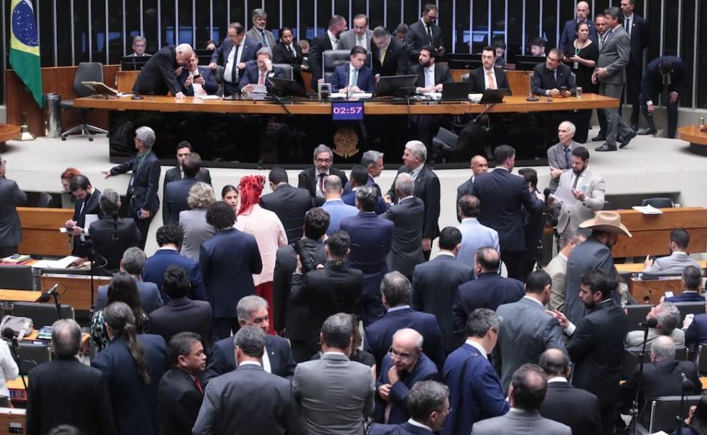 INCONSTITUCIONALIDADE DO PL DA DESOMETRIA NÃO É CLARA, MAS PODE SER DEBATIDA”, DIZ JURISTA