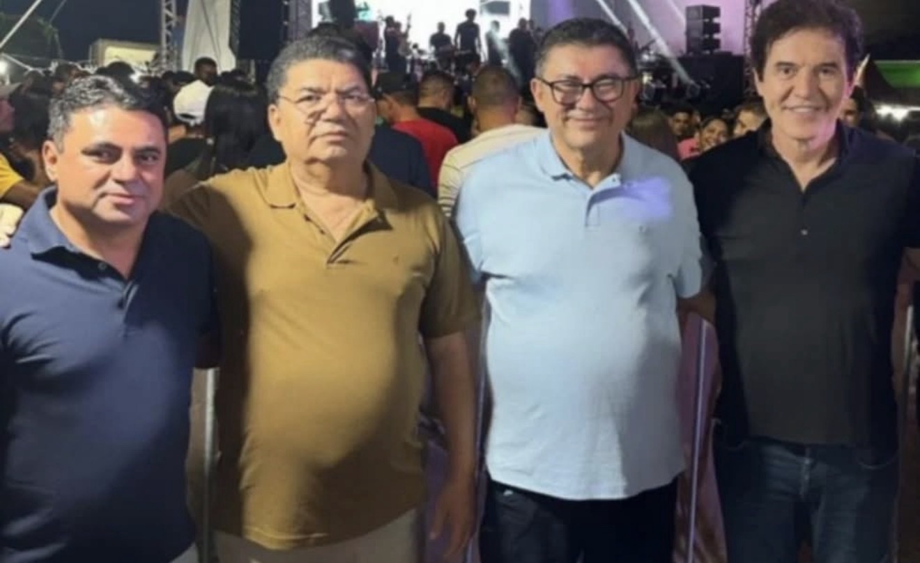 PREFEITO GETÚLIO RIBEIRO CELEBRA 66 ANOS DE VÁRZEA COM INAUGURAÇÕES E FESTA NO LARGO DE SÃO PEDRO