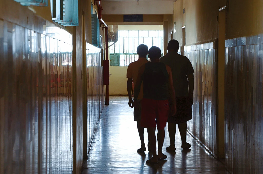 SAÚDE MENTAL JUVENIL: RN INTERNA MENOS, MAS PREOCUPA ESPECIALISTAS