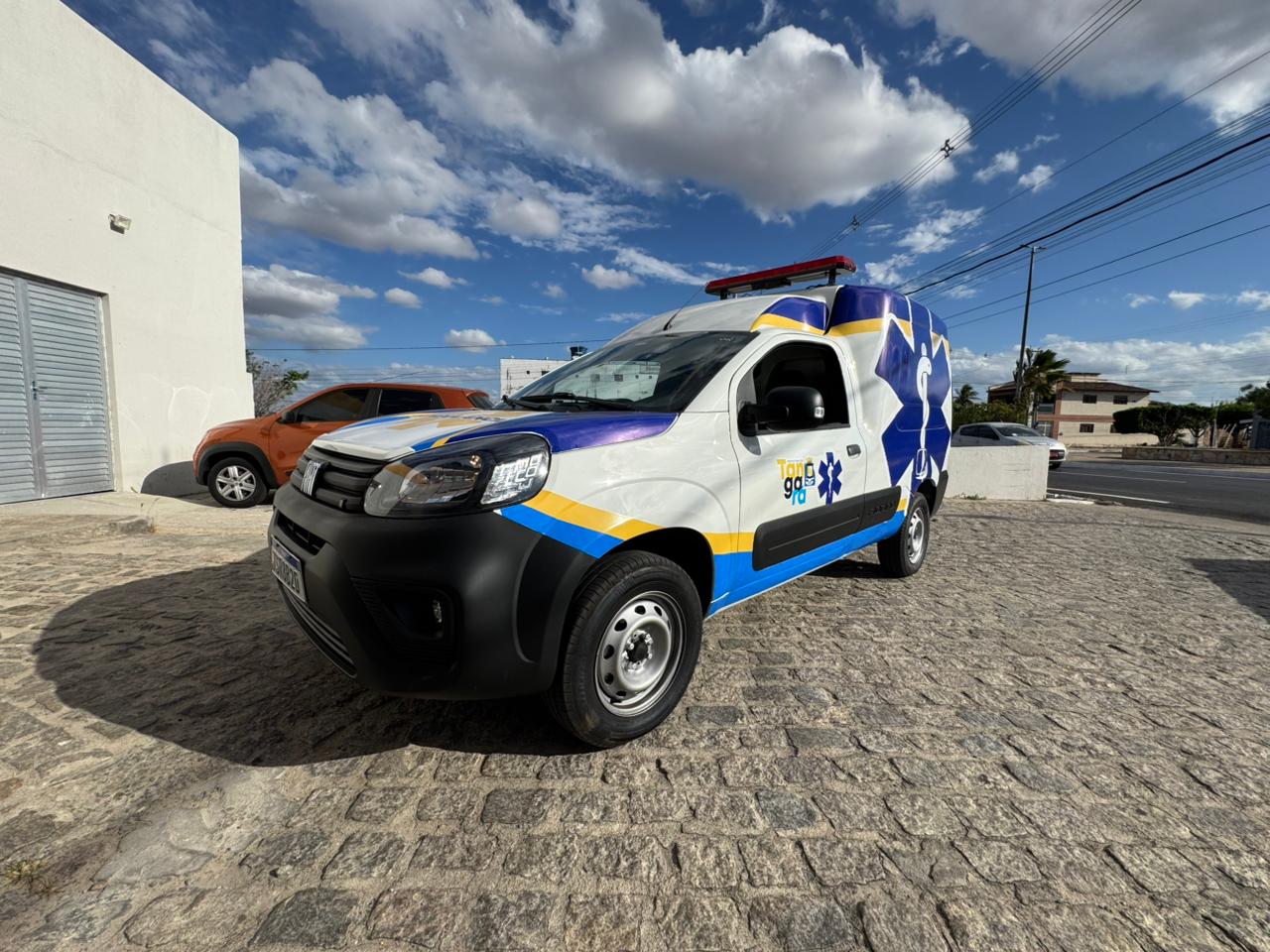PREFEITURA DE TANGARÁ AMPLIA FROTA DA SAÚDE COM AQUISIÇÃO DE AMBULÂNCIA 0 KM