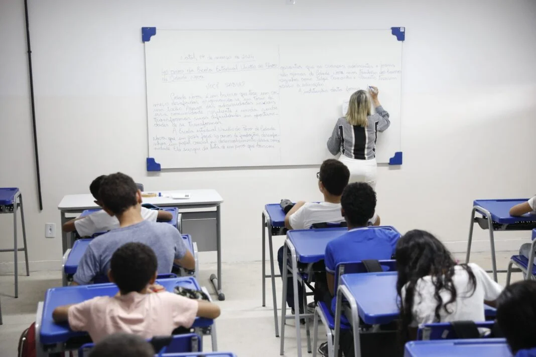 GOVERNO DO RN CONVOCA 1.607 APROVADOS NO CONCURSO DA EDUCAÇÃO