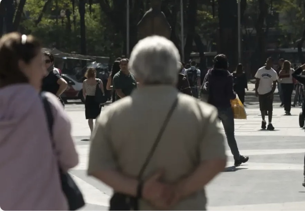 CERCA DE 300 MIL IDOSOS BRASILEIROS TÊM ALGUM GRAU DE TEA, DIZ ESTUDO