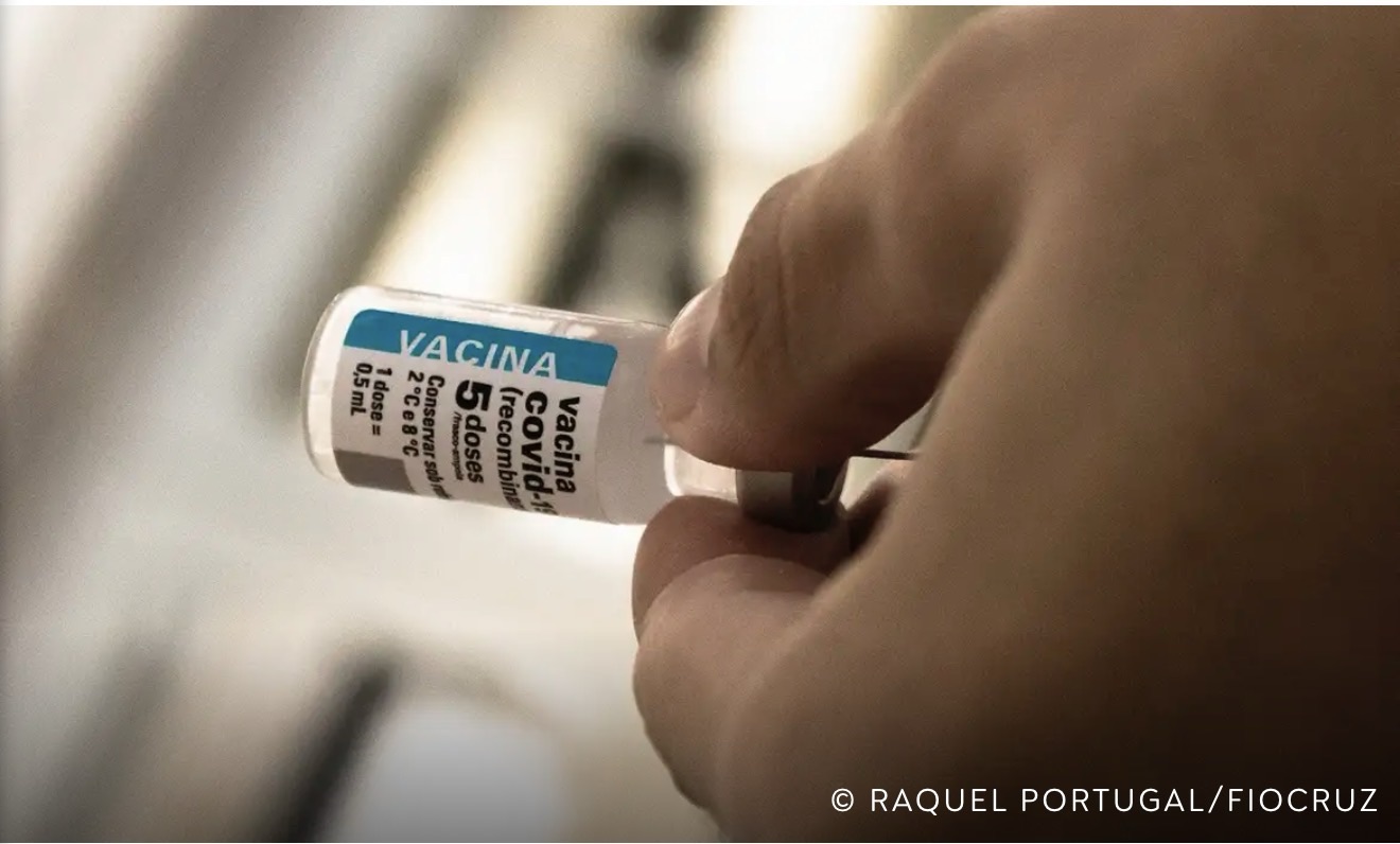 APÓS CINCO ANOS DE VACINAÇÃO, COVID RECUA, MAS AINDA RECUA