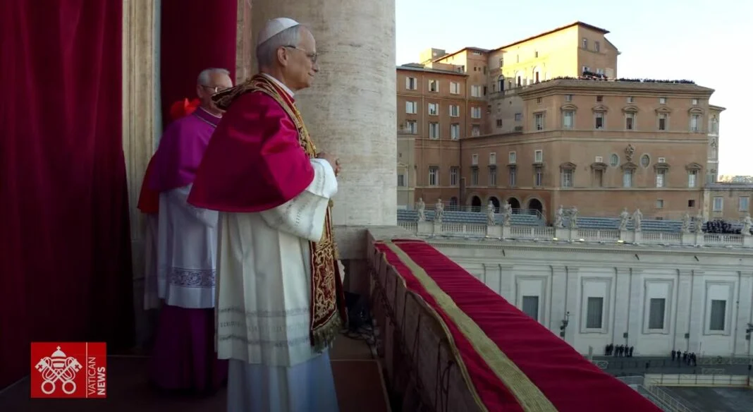 “A GUERRA VOLTOU A ESTAR NA MODA”, DIZ PAPA LEÃO XIV AO CRITICAR USO DA FORÇA