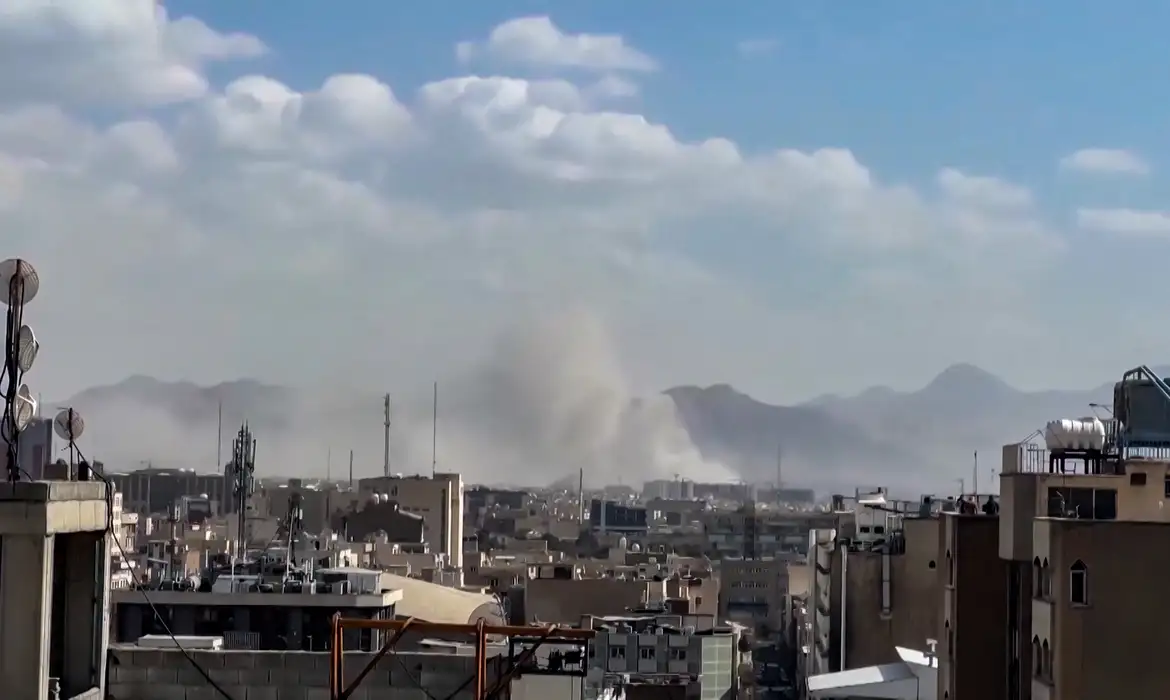 ATAQUES AO IRÃ DEIXAM AO MENOS 201 MORTOS E CERCA DE 750 FERIDOS