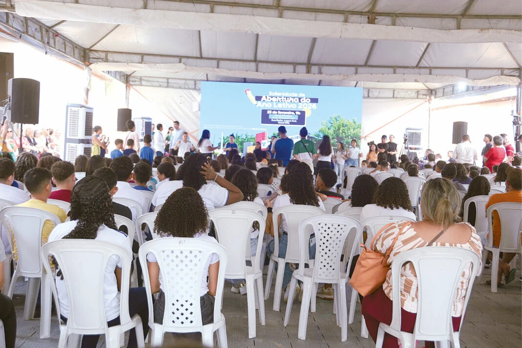 REDE ESTADUAL DE ENSINO INICIA ANO LETIVO E GOVERNO ANUNCIA INVESTIMENTOS