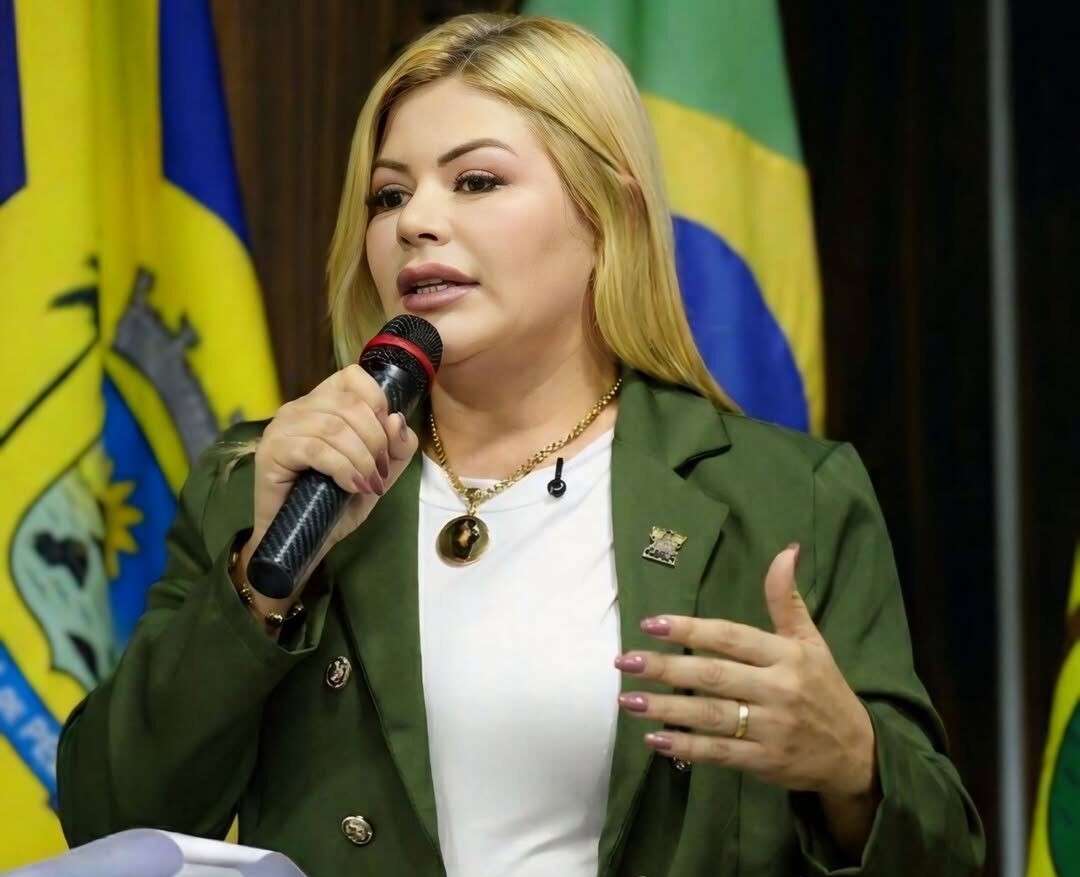 PREFEITA JANAÍNA DE SALIN APRESENTA BALANÇO DE 2025 NA ABERTURA DOS TRABALHOS LEGISLATIVOS EM LAGOA DE PEDRAS