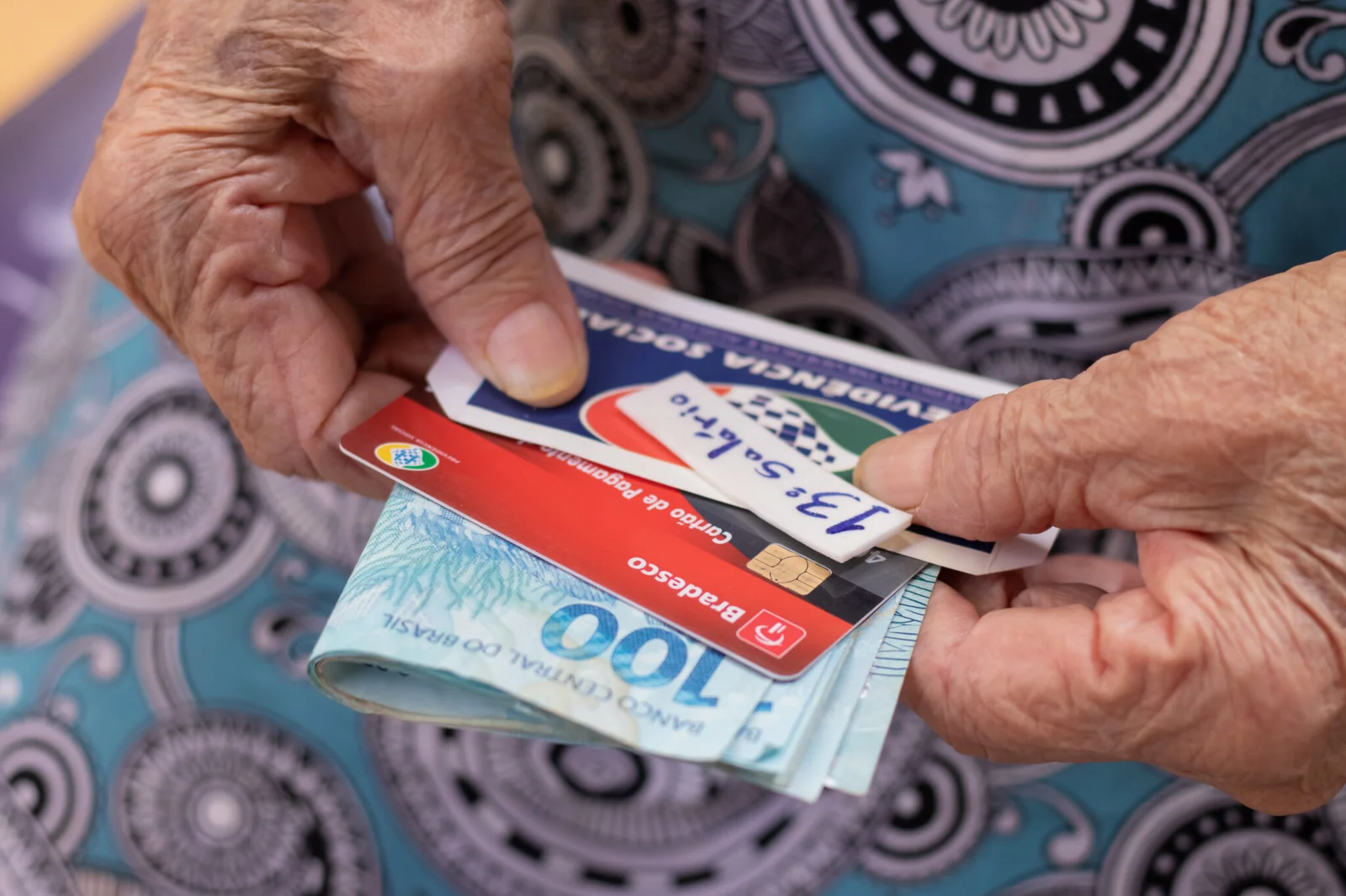 ANTECIPAÇÃO DO DÉCIMO TERCEIRO PARA APOSENTADOS E PENSIONISTAS EM 2026 JÁ TEM PREVISÃO