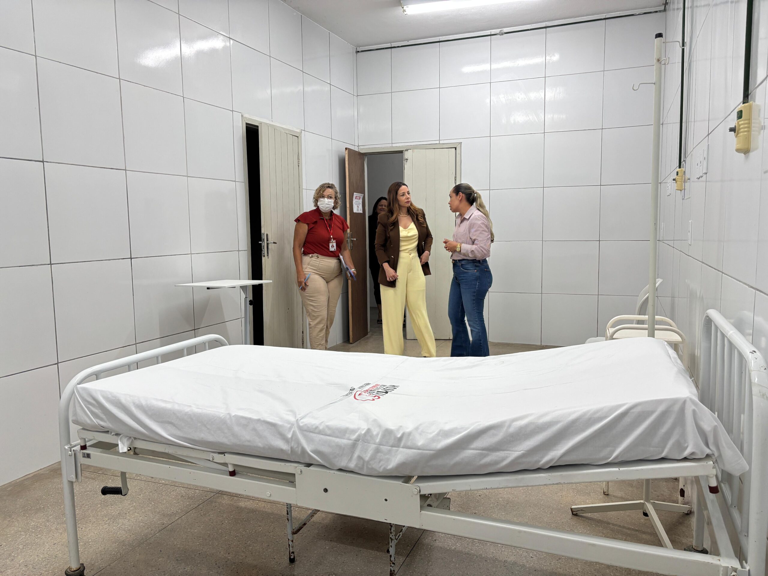 MPRN FAZ VISITA TÉCNICA A EQUIPAMENTOS DE SAÚDE EM VERA CRUZ PARA APURAR DENÚNCIAS