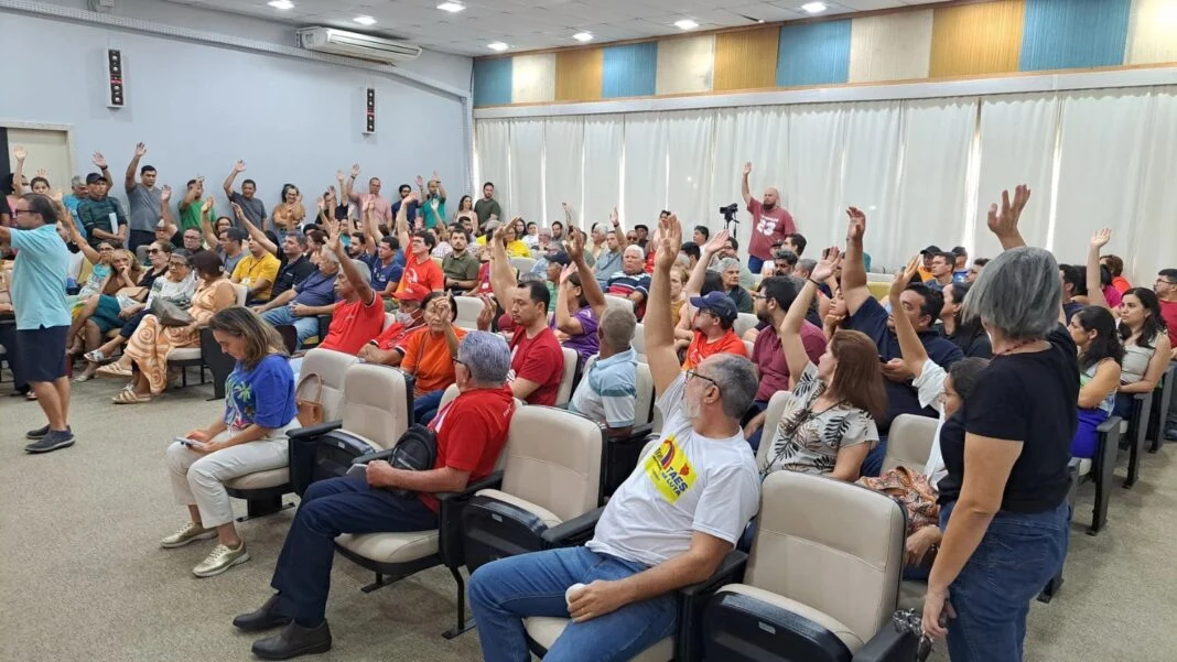 TÉCNICOS-ADMINISTRATIVOS DA UFRN APROVAM GREVE A PARTIR DA PRÓXIMA SEGUNDA-FEIRA