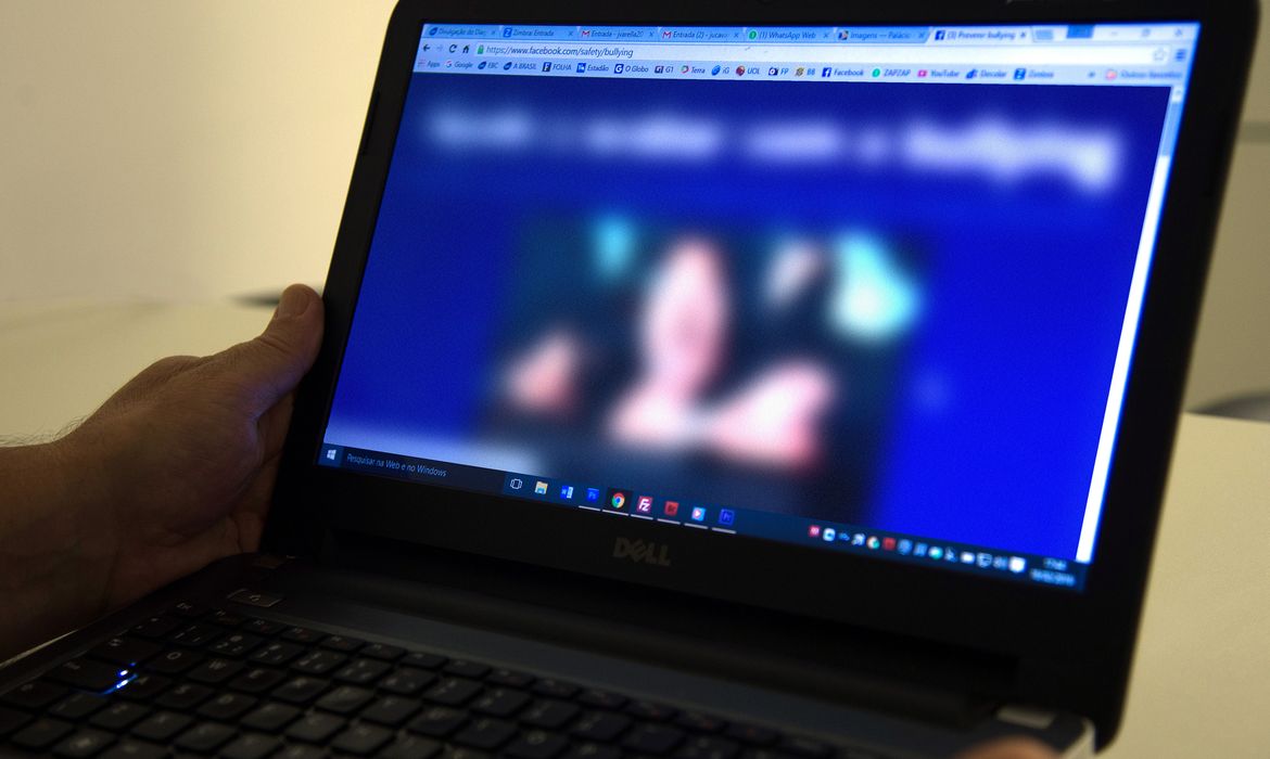 DENÚNCIAS DE CRIMES CIBERNÉTICOS CRESCEM 28% EM 2025, MOSTRA SAFERNET